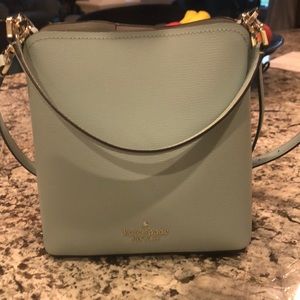 Kate spade Darcy small bucket. Color :cloud mist